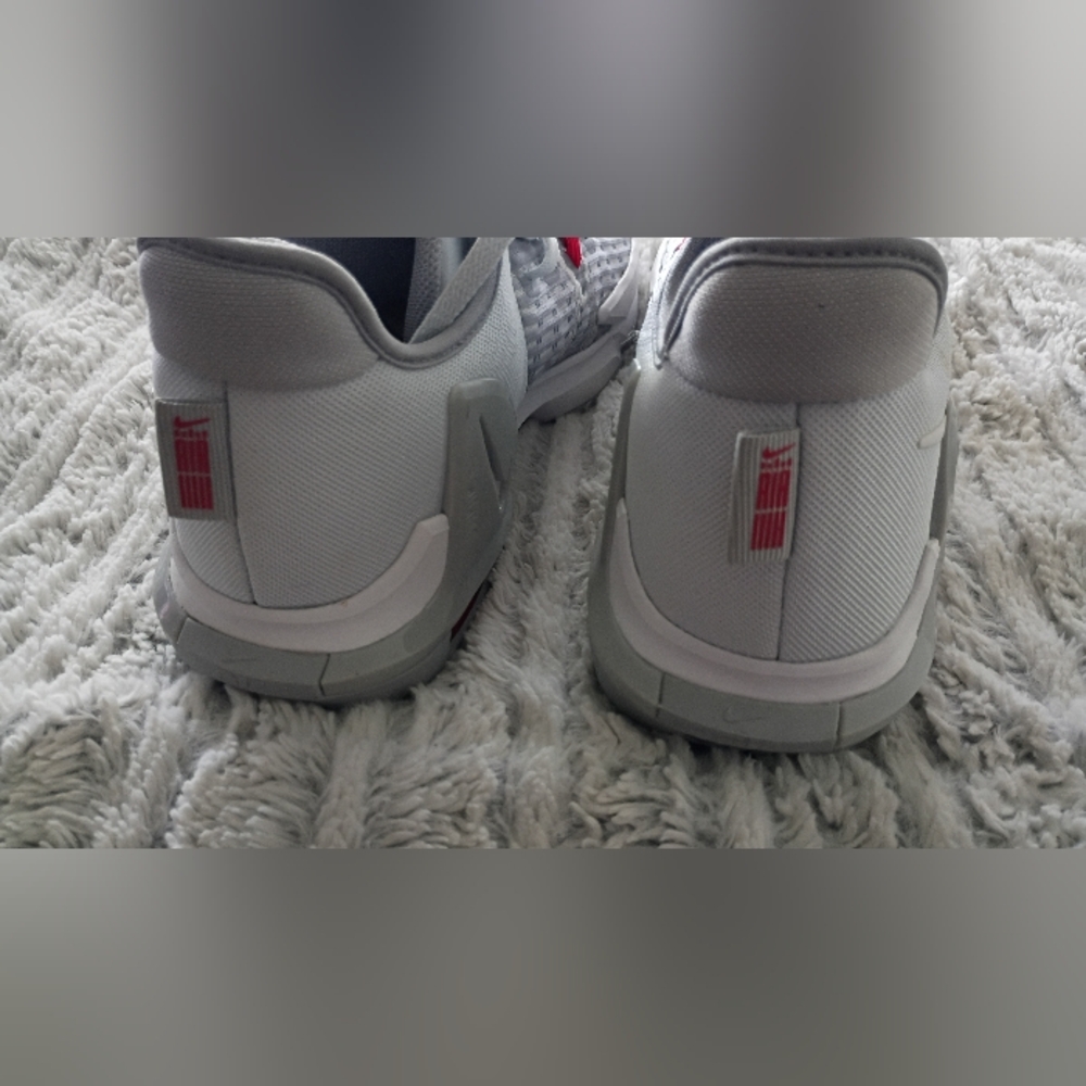 Nike Lebron JAMES... NEW - Picture 6 of 9